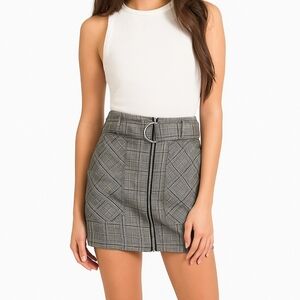 Stradivarius Full Zip Cargo Plaid Mini Skirt Size 4 NWOT